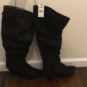 Knee high slouched boots